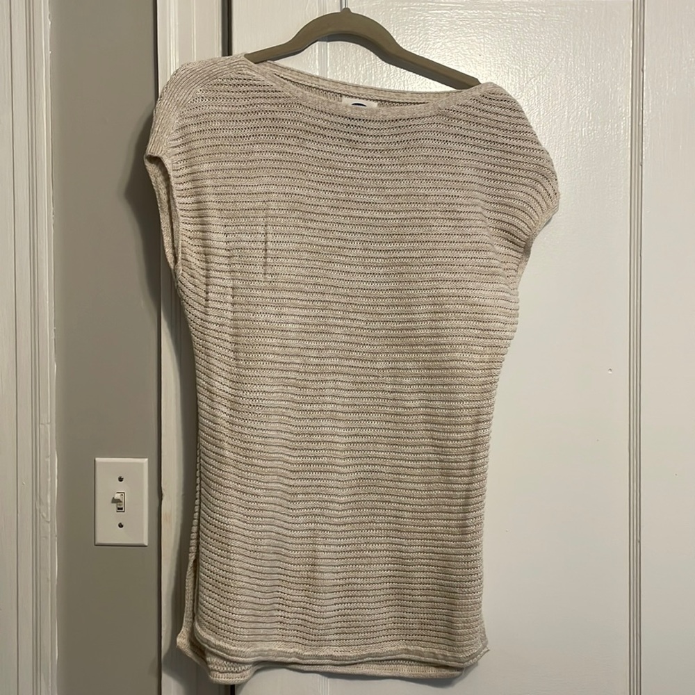 Cap sleeve sweater from Old Navy. Size M.